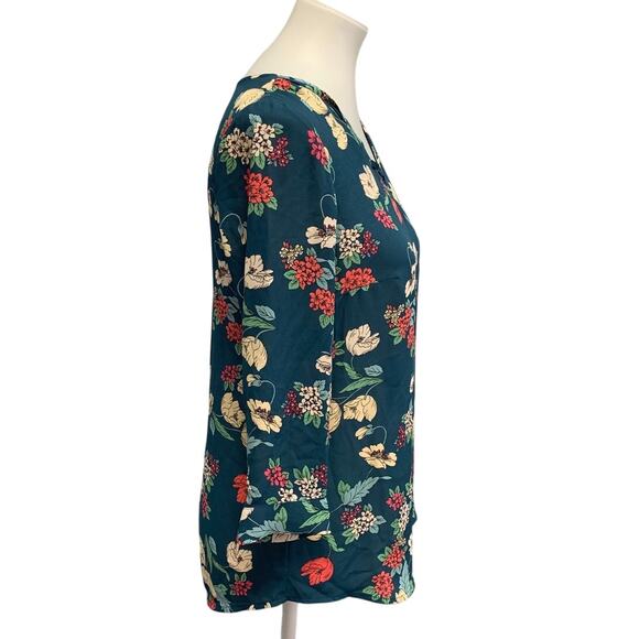 Maurices XS Lightweight Floral Cross Front Polyester Long Sleeve Blouse Top - Picture 3 of 6